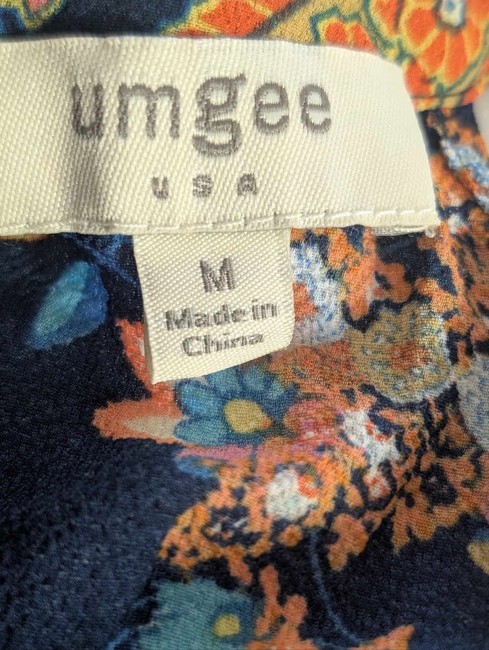 Umgee Navy Floral Print Blouse Size M - Picture 4 of 7